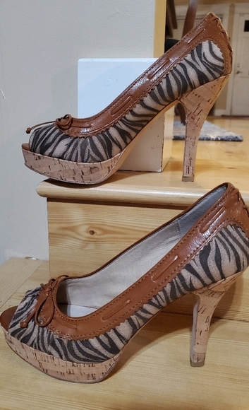 Michael Kors Canvas Safari OpenToe Stilletto Heels - Picture 3 of 11